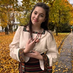 Зображення-2 товару: "Гуцулка" жіноча вишиванка